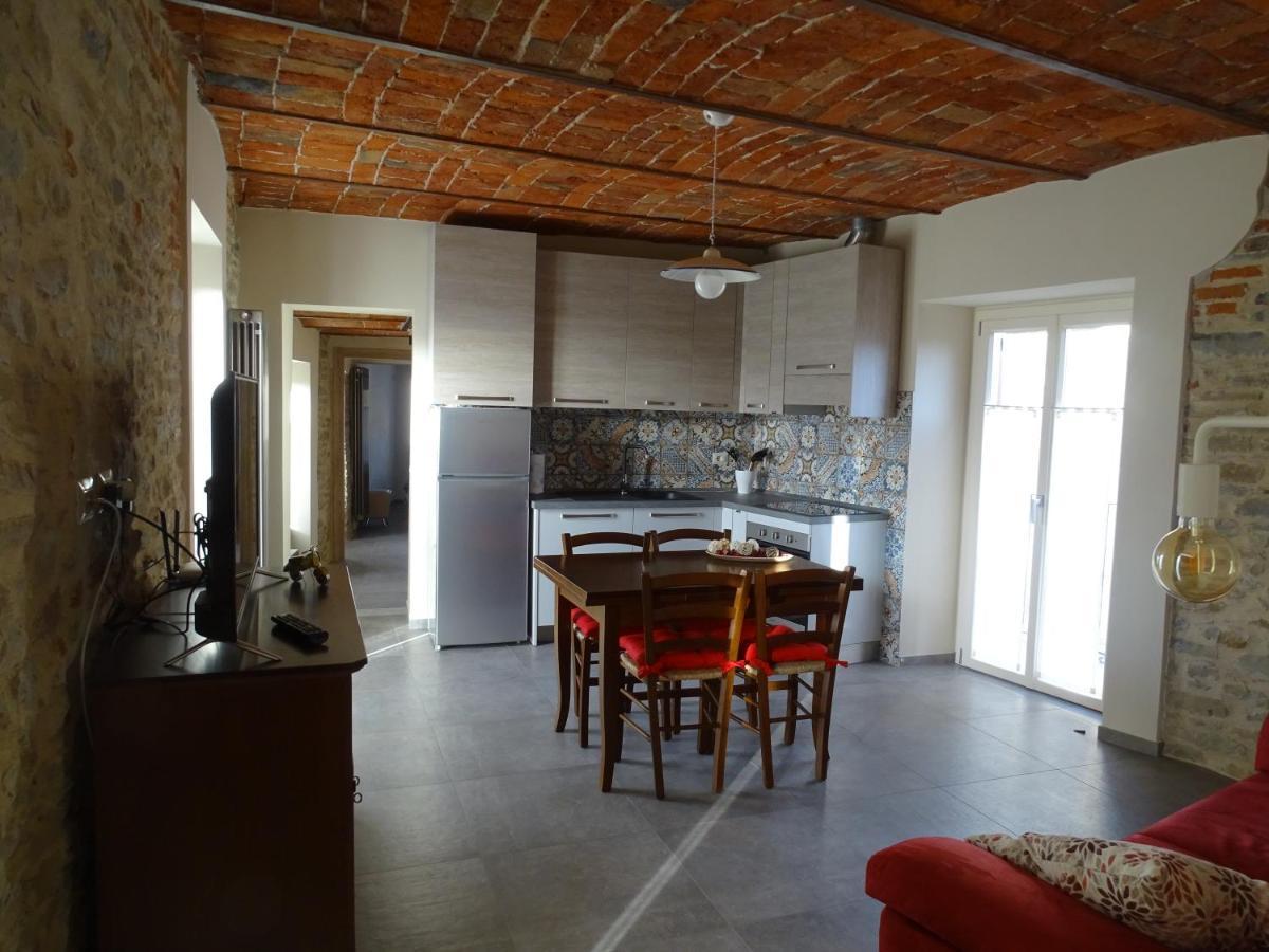 La Piazza - Apartment Murazzano (Cuneo)